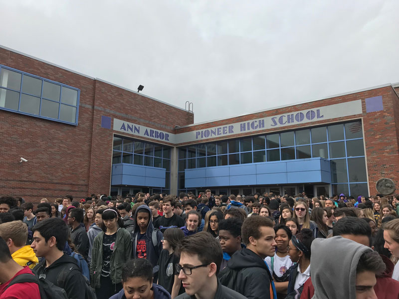 Students+walked+out+of+Pioneer+Feb.+21+at+noon+to+protest+gun+violence+in+schools+following+the+Feb.+14+mass+shooting+in+Parkland%2C+Fla.