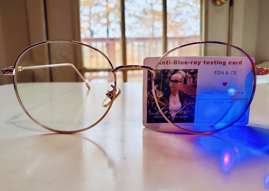 Most blue light glasses come with a kit that allows you to test their effectiveness. 