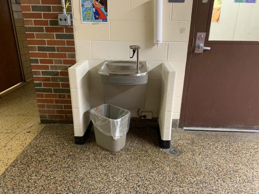 Only a few weeks into the year, all water fountain cups had been used up, and took over a month to get refilled. In order to compensate for this problem, the administration implemented a sensible solution: handing out free water bottles. 