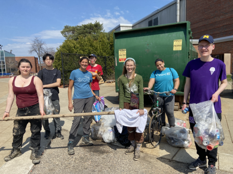 Pioneer students help clean up for Prairie Relief Day